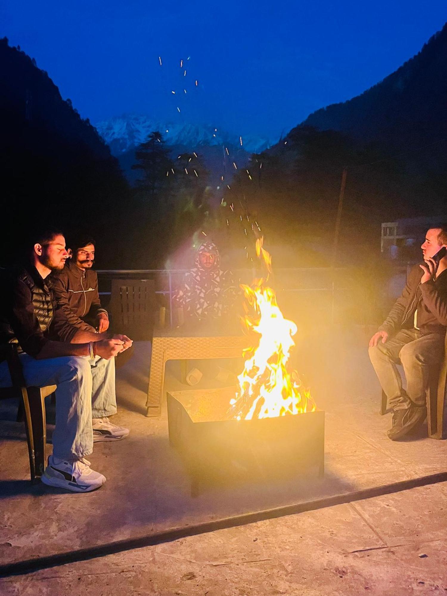 Hotel Dream Valley Kasol #Near Mall Road #River View #Parking #Gaming Zone #Open Terrace #Restaurant Kültér fotó