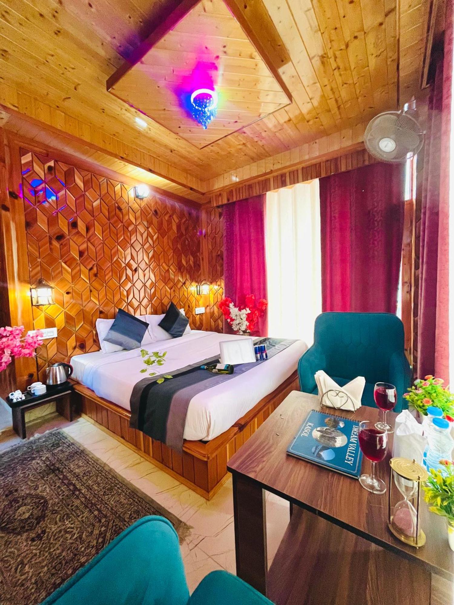 Hotel Dream Valley Kasol #Near Mall Road #River View #Parking #Gaming Zone #Open Terrace #Restaurant Kültér fotó